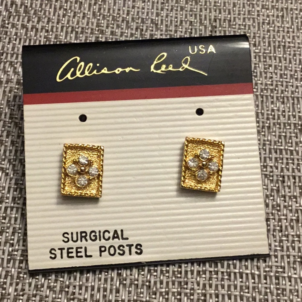 Vintage Allison Reed Post Earrings Goldtone Rectangles with Jeweled Flower J049